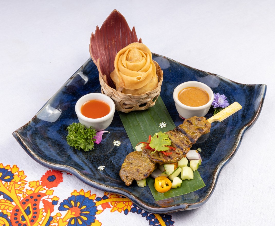<h3 class='prettyPhoto-title'>BURIRAM BUFFALO - OR - "KLONG PAI" CHICKEN SATAY LUE / BANANA BLOSSOM SPRING ROLL</h3>