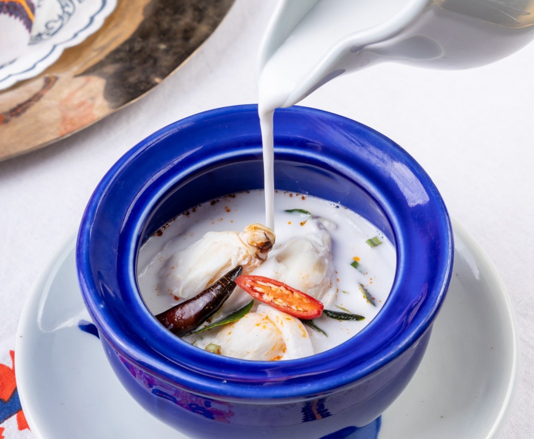 <h3 class='prettyPhoto-title'>CRAB TOM KHA SOUP</h3>