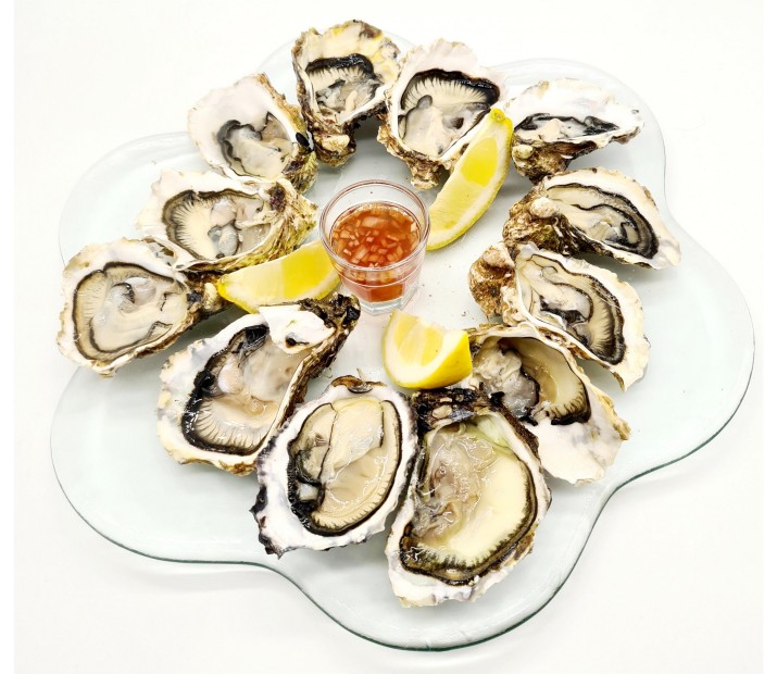 <h6 class='prettyPhoto-title'>Oysters (n°3) from Camargue x12</h6>