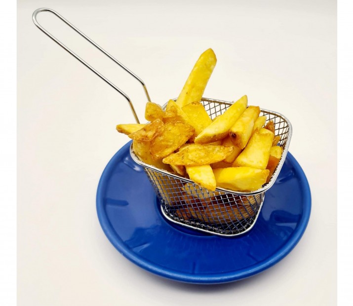 <h3 class='prettyPhoto-title'>Basket of fries</h3><br/>The garnish is included in the price of the dish<br /> (additional garnish 4 €)