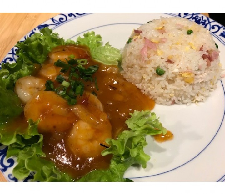 <h6 class='prettyPhoto-title'>Noix de St Jacques à la sauce piquante </h6>