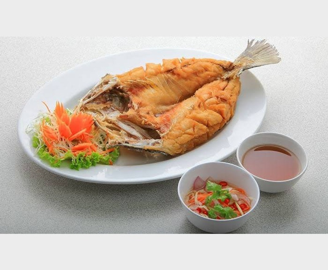 <h3 class='prettyPhoto-title'>ปลากะพงทอดน้ำปลา</h3>