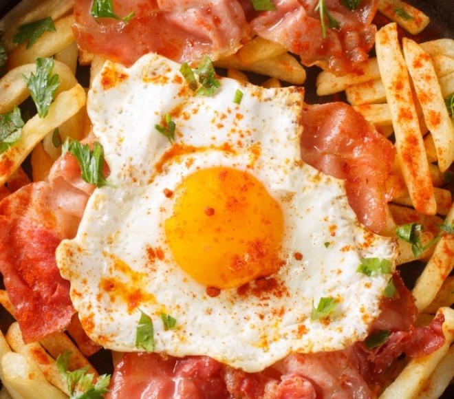 <h6 class='prettyPhoto-title'>Huevos rotos</h6>