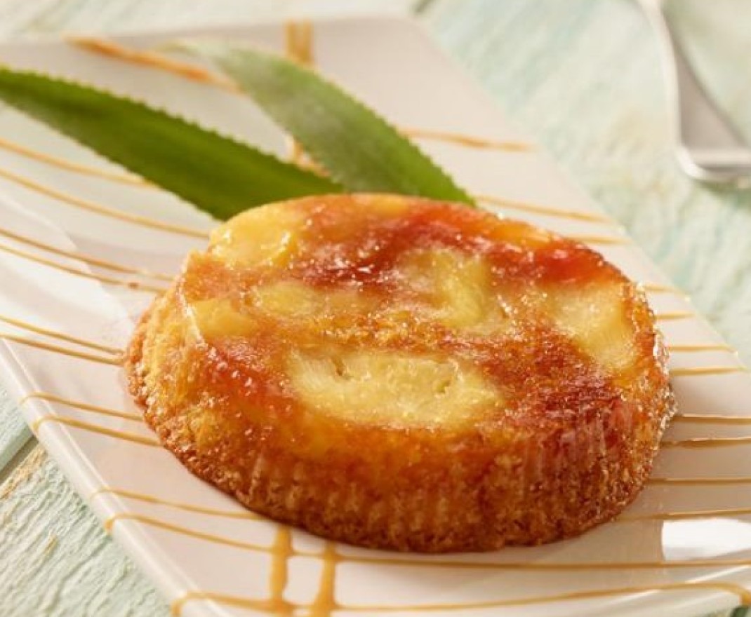 <h6 class='prettyPhoto-title'>Moelleux à l’ananas et caramel</h6>
