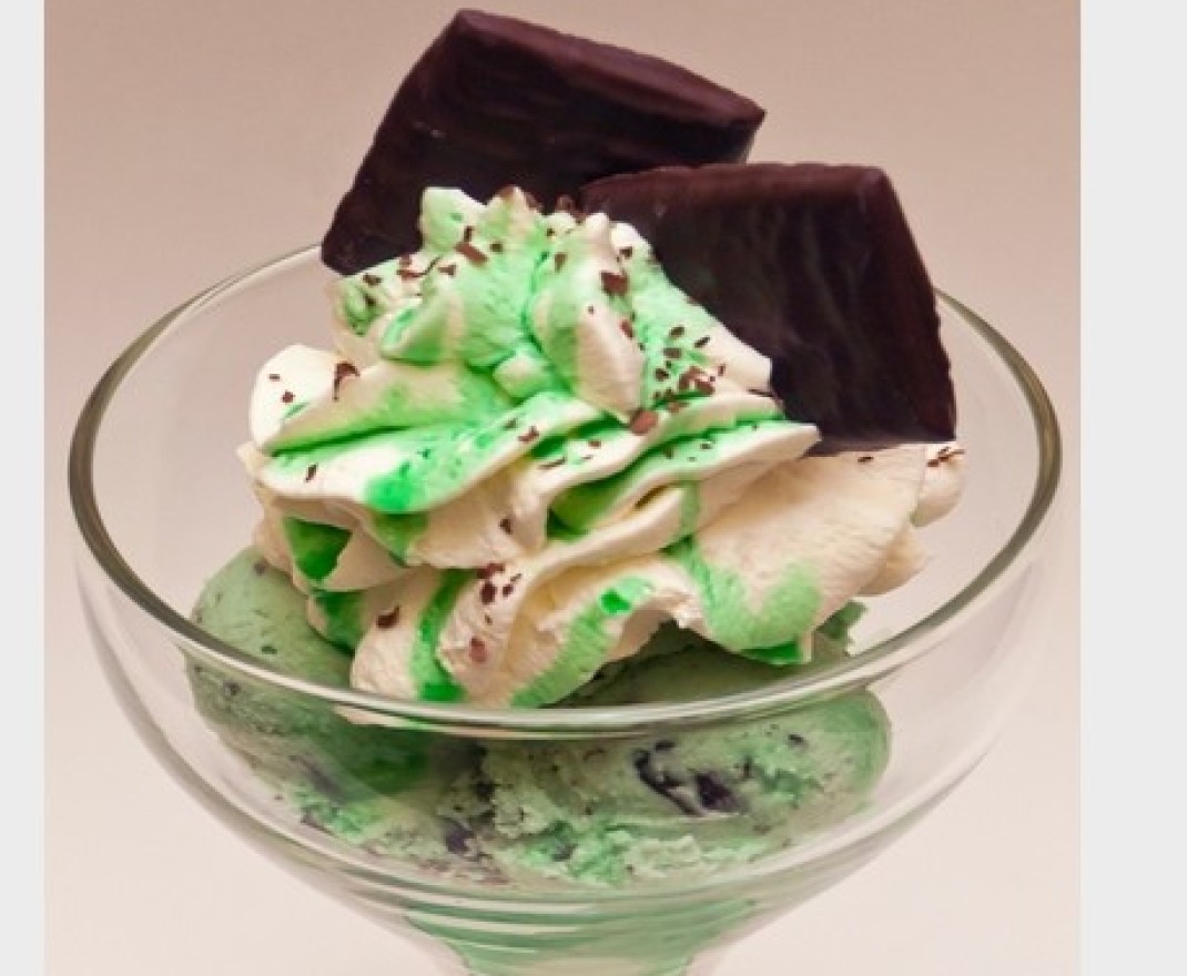 <h6 class='prettyPhoto-title'>Coupe After Eight</h6>