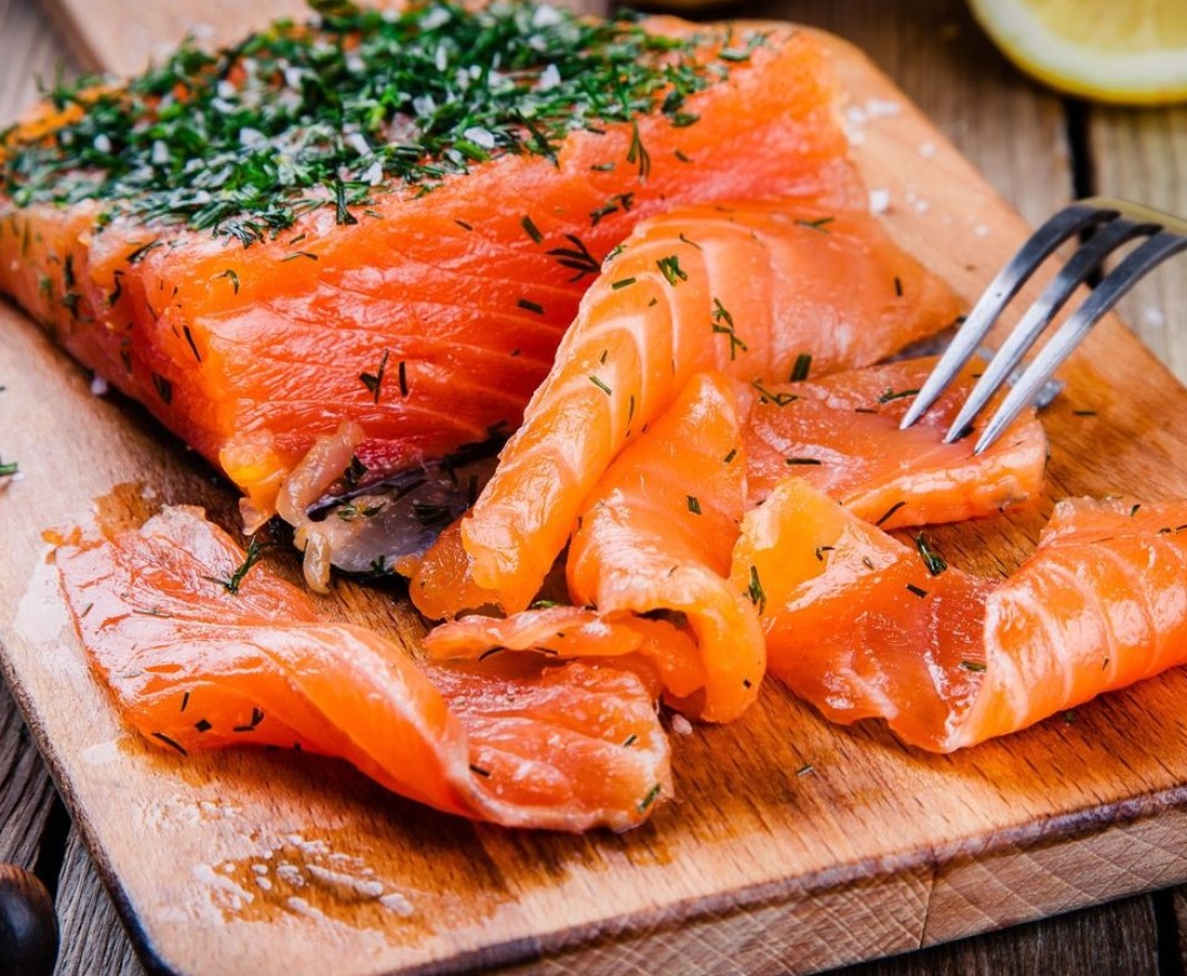<h6 class='prettyPhoto-title'>Saumon gravlax</h6>