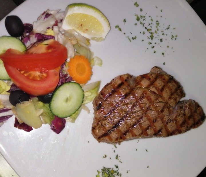 <h6 class='prettyPhoto-title'>Grilled veal fillet</h6>