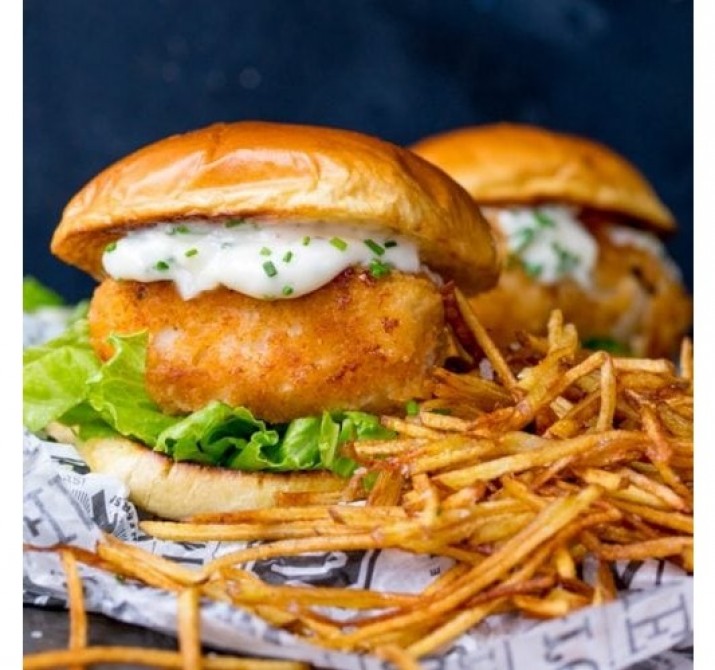 <h6 class='prettyPhoto-title'>Fish burger fries</h6>