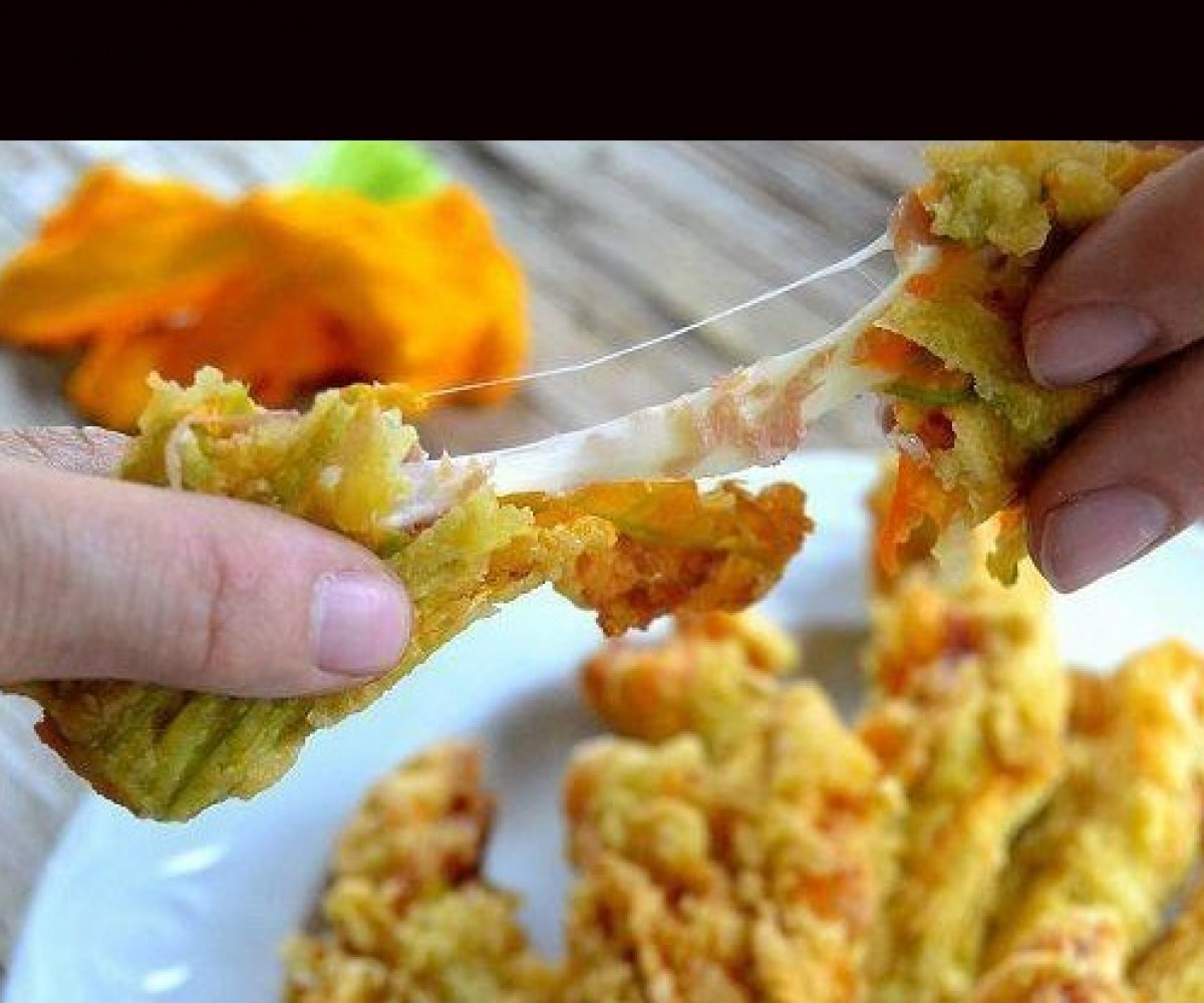 <h3 class='prettyPhoto-title'>Calabaza flower</h3>