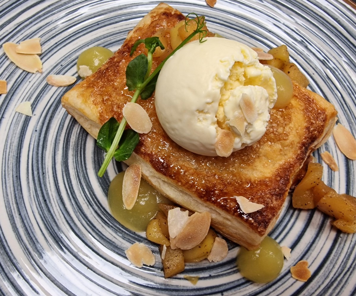 <h3 class='prettyPhoto-title'>Десерт момента</h3>