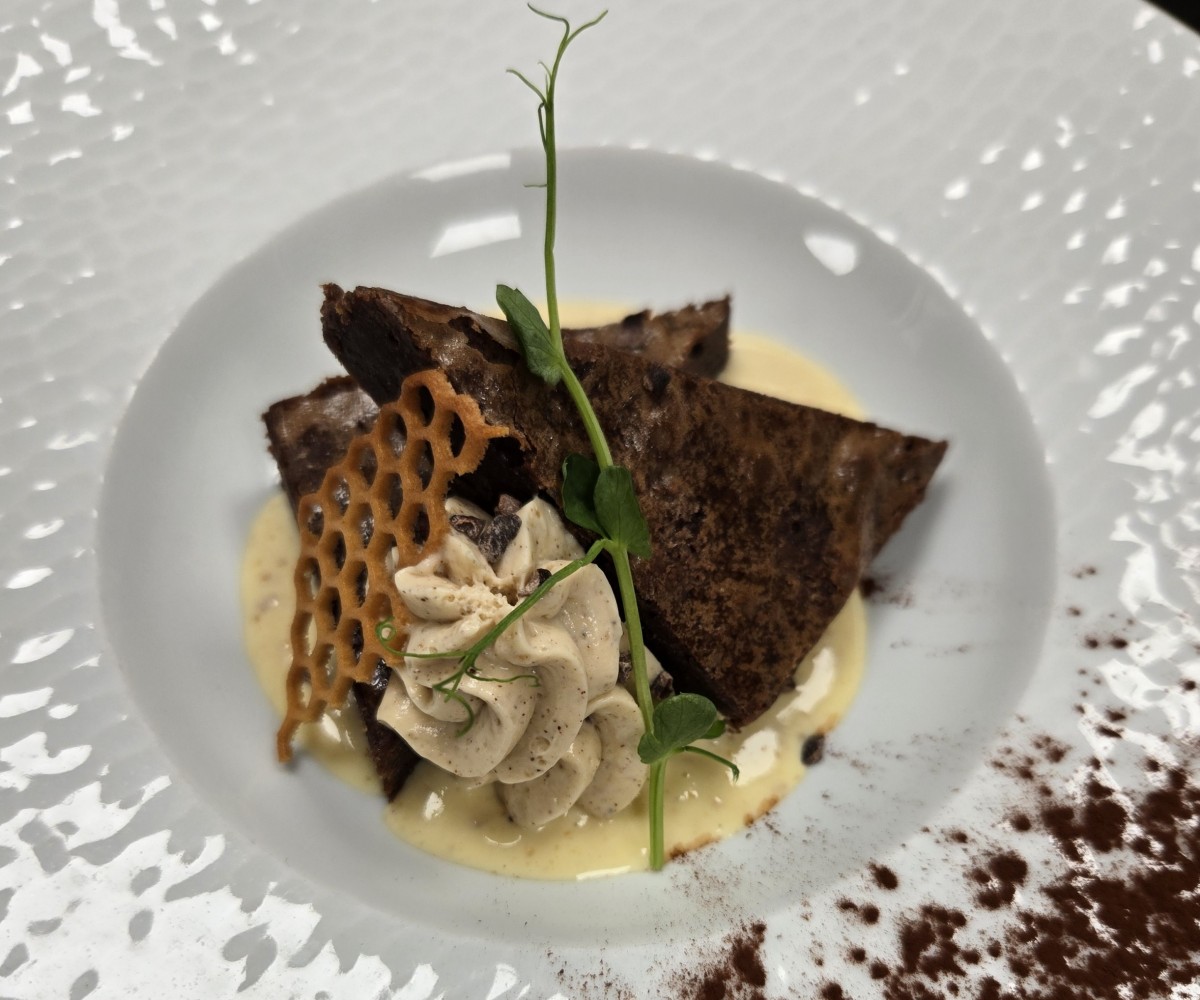 <h3 class='prettyPhoto-title'>حلوى اللحظة</h3>