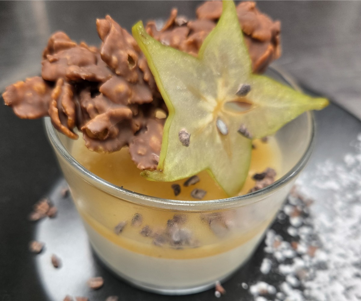 <h3 class='prettyPhoto-title'>حلوى اللحظة</h3>