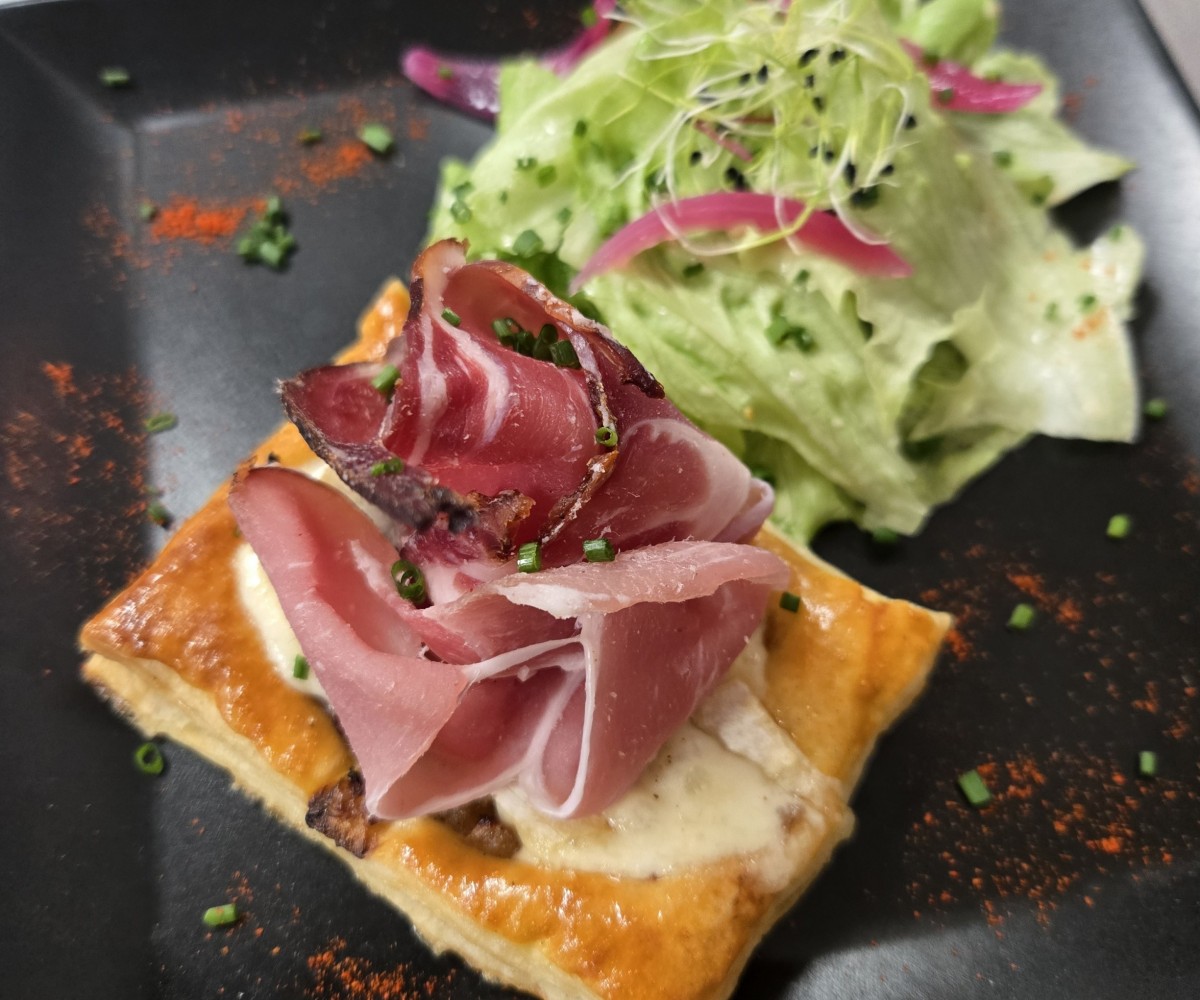 <h3 class='prettyPhoto-title'>دخول اللحظة</h3>