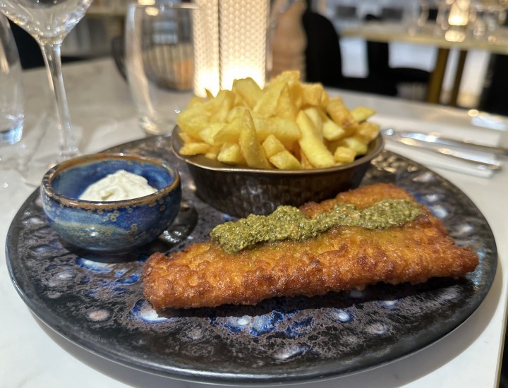 <h6 class='prettyPhoto-title'>Bacalao Fish & Chips</h6>