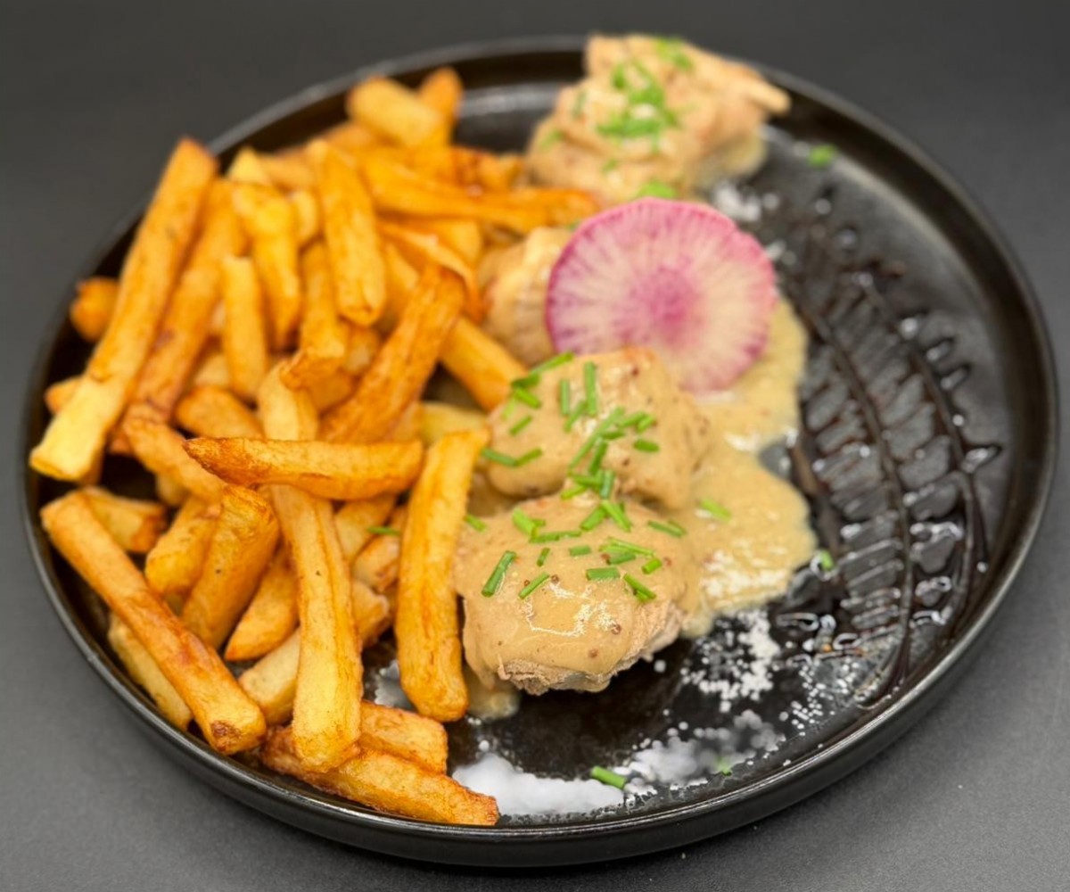 <h3 class='prettyPhoto-title'>Sauté de porc à la moutarde</h3>