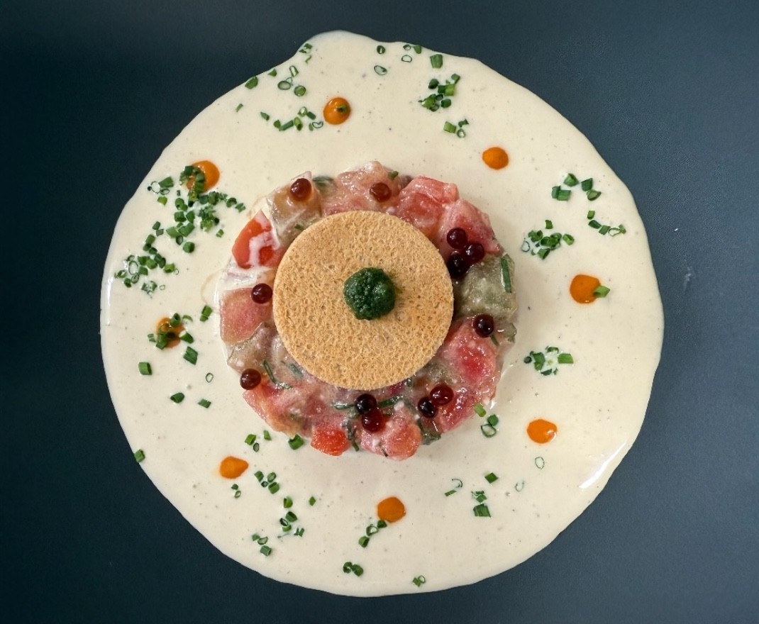 <h6 class='prettyPhoto-title'>Tartare de tomates BIO / Velouté d'asperges blanches</h6>