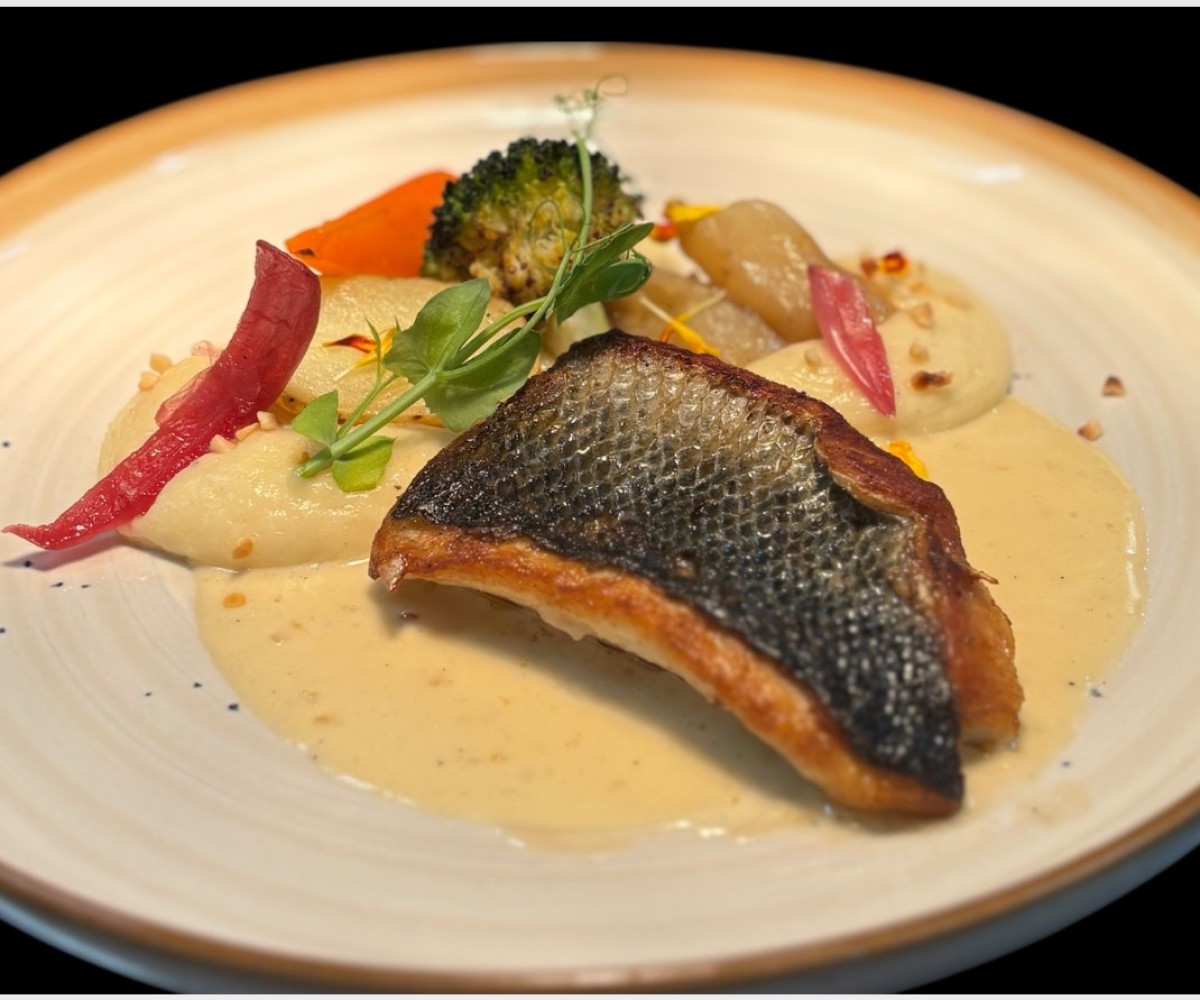 <h6 class='prettyPhoto-title'>Filet de bar sauvage poêlé</h6>
