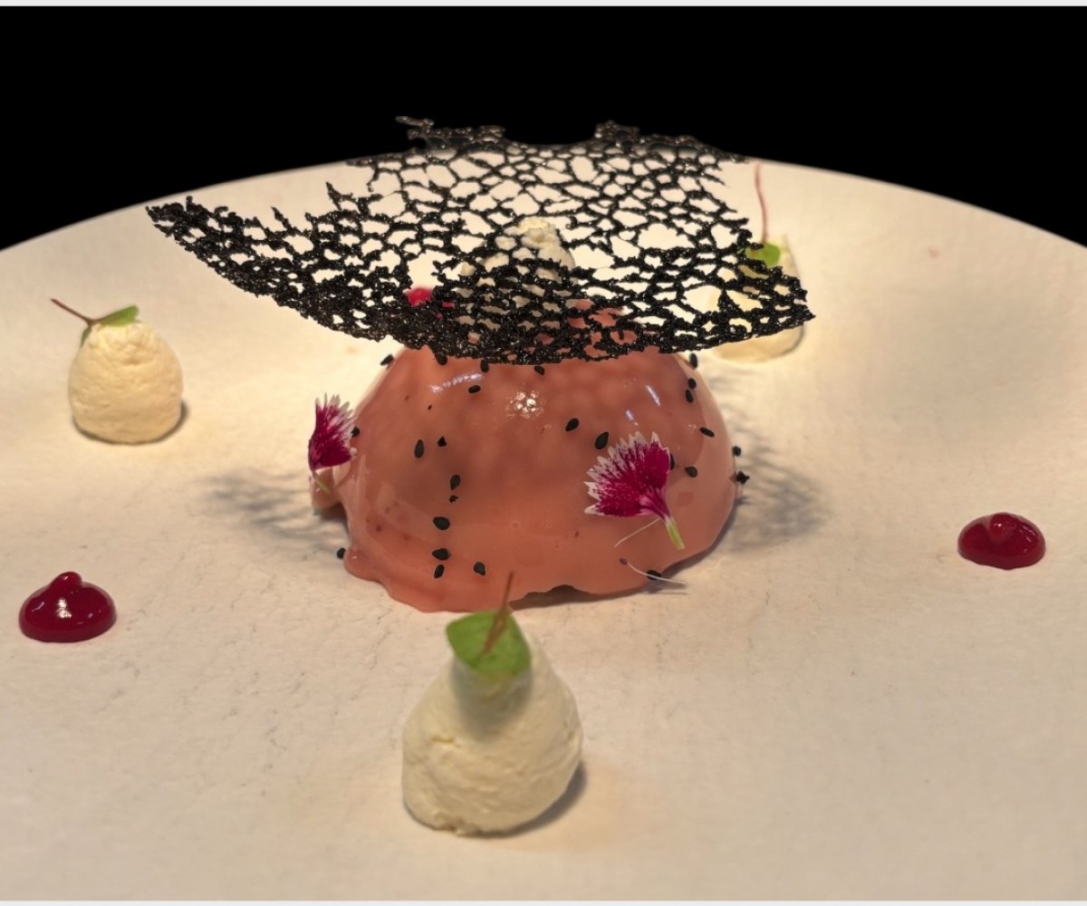 <h3 class='prettyPhoto-title'>Jasmim Negro</h3>