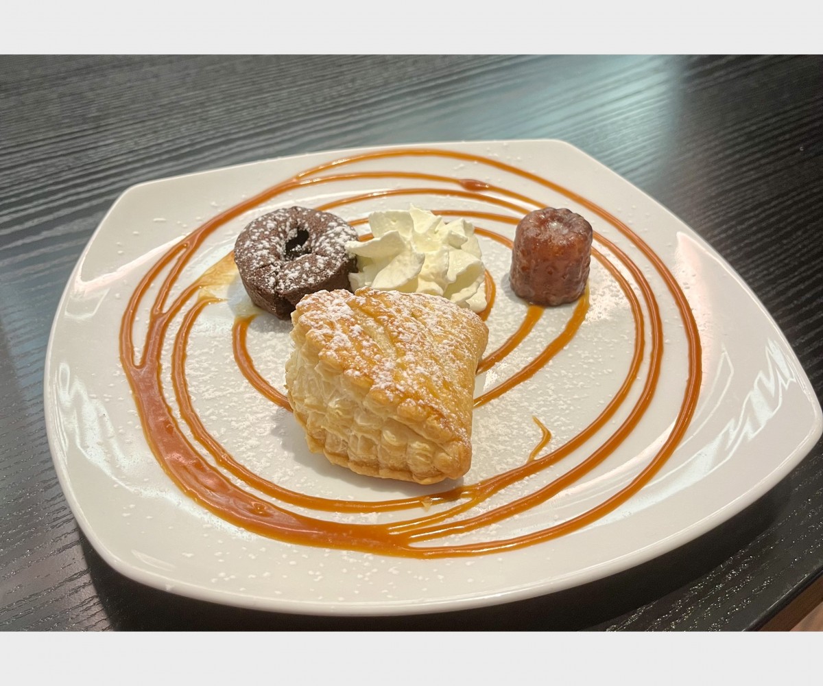 <h3 class='prettyPhoto-title'>Assiettes de mignardises</h3>