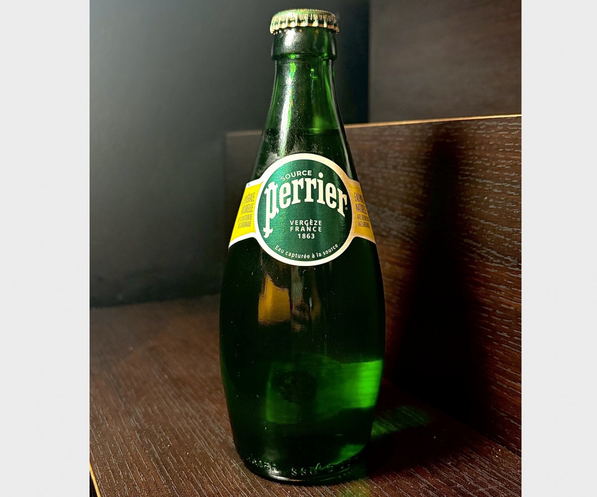 <h3 class='prettyPhoto-title'>Perrier 33 cl</h3>