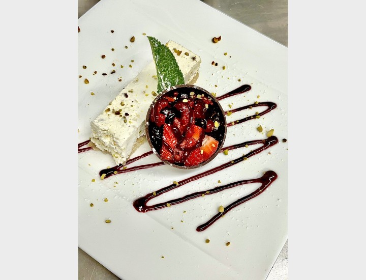<h3 class='prettyPhoto-title'>Tiramisu Pistache et fruits rouges frais</h3>