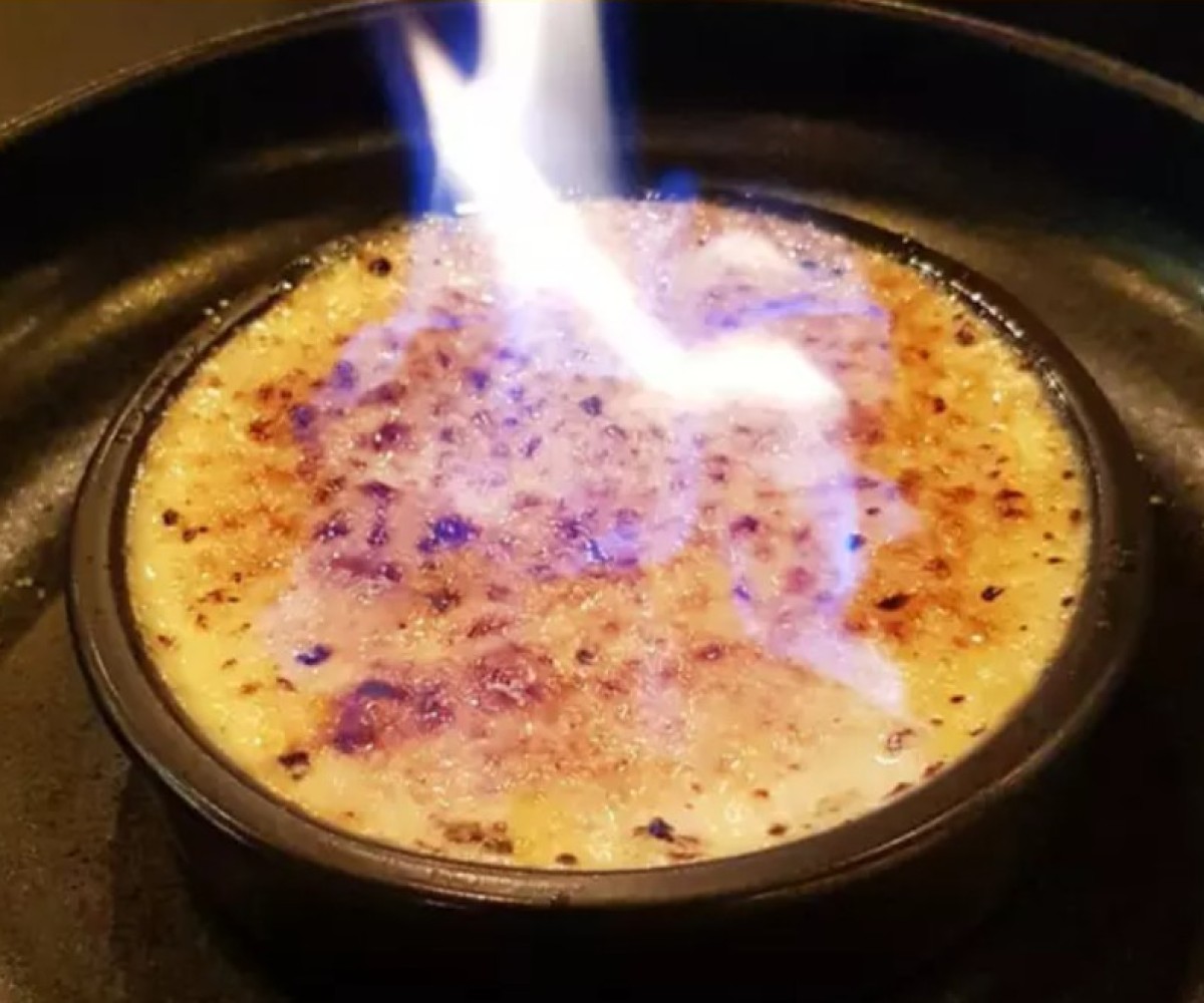 <h6 class='prettyPhoto-title'>Crème flambée à la Vanille du p'tit Bourbon</h6>