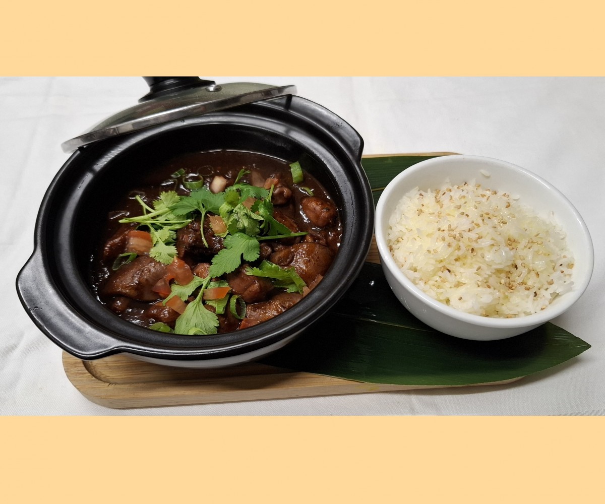 <h6 class='prettyPhoto-title'>Stufato di calamari e polpo</h6>